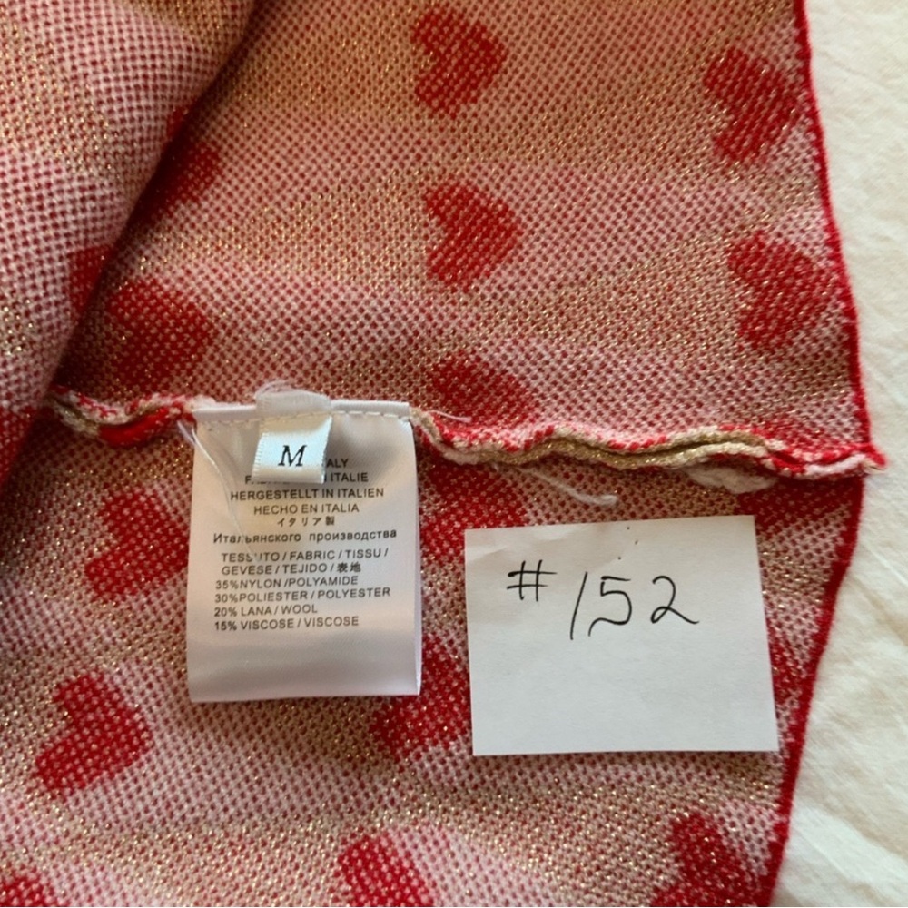 Unique Knitted sweater dress, red, white hearts. Size M, Like new. No name tag - Picture 5 of 6